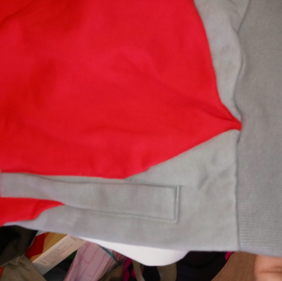 Puma sport sweater.   XXL - Picture 6 of 8